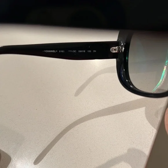 Chanel sunglasses. With box and case. - Picture 6 of 8